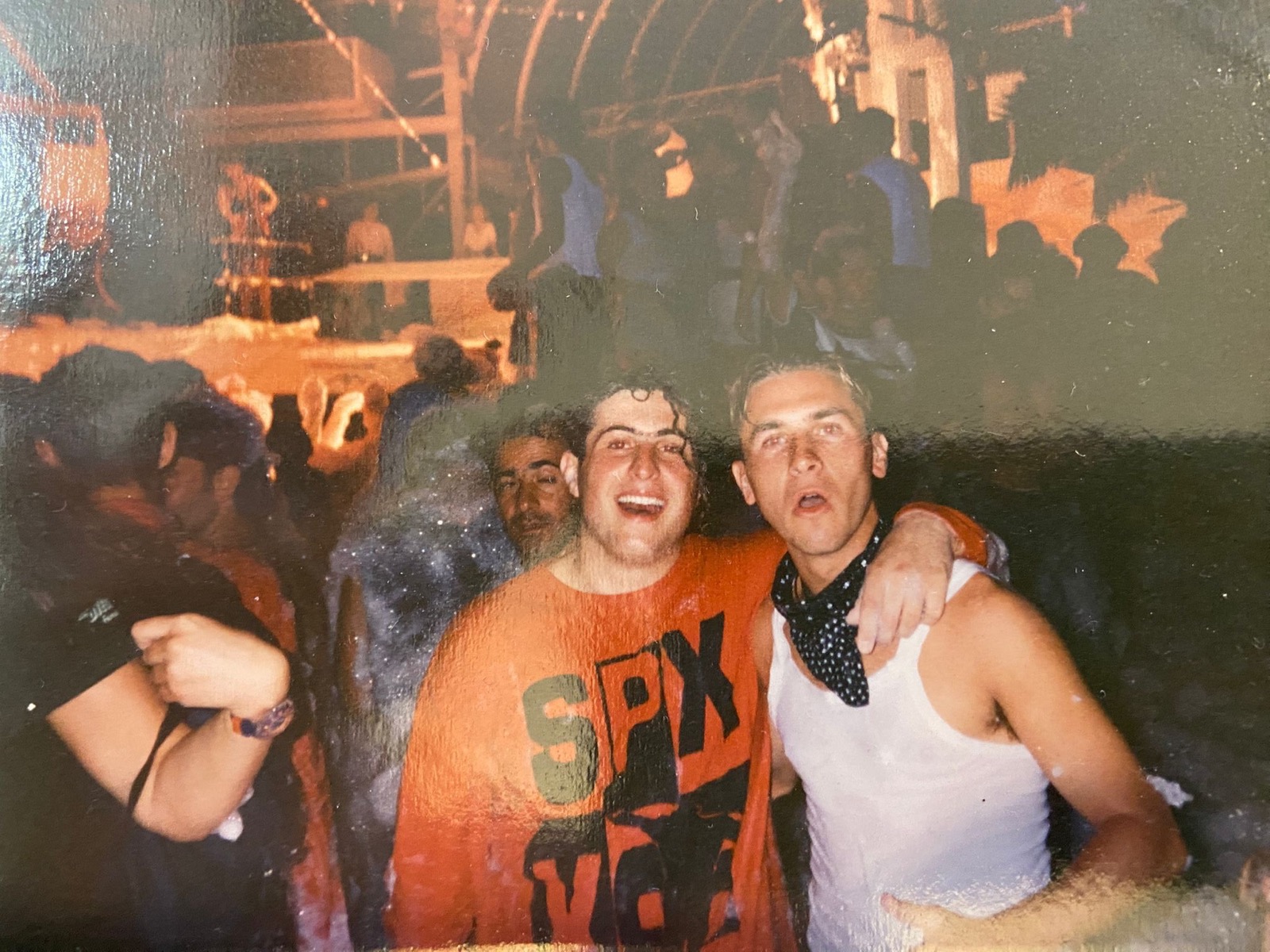 Marco e amici durante una serata